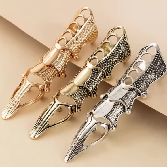 🎃Anthropologie  Gothic Finger Armor Ring Adjustable Halloween Statement Skull OS - Picture 7 of 12